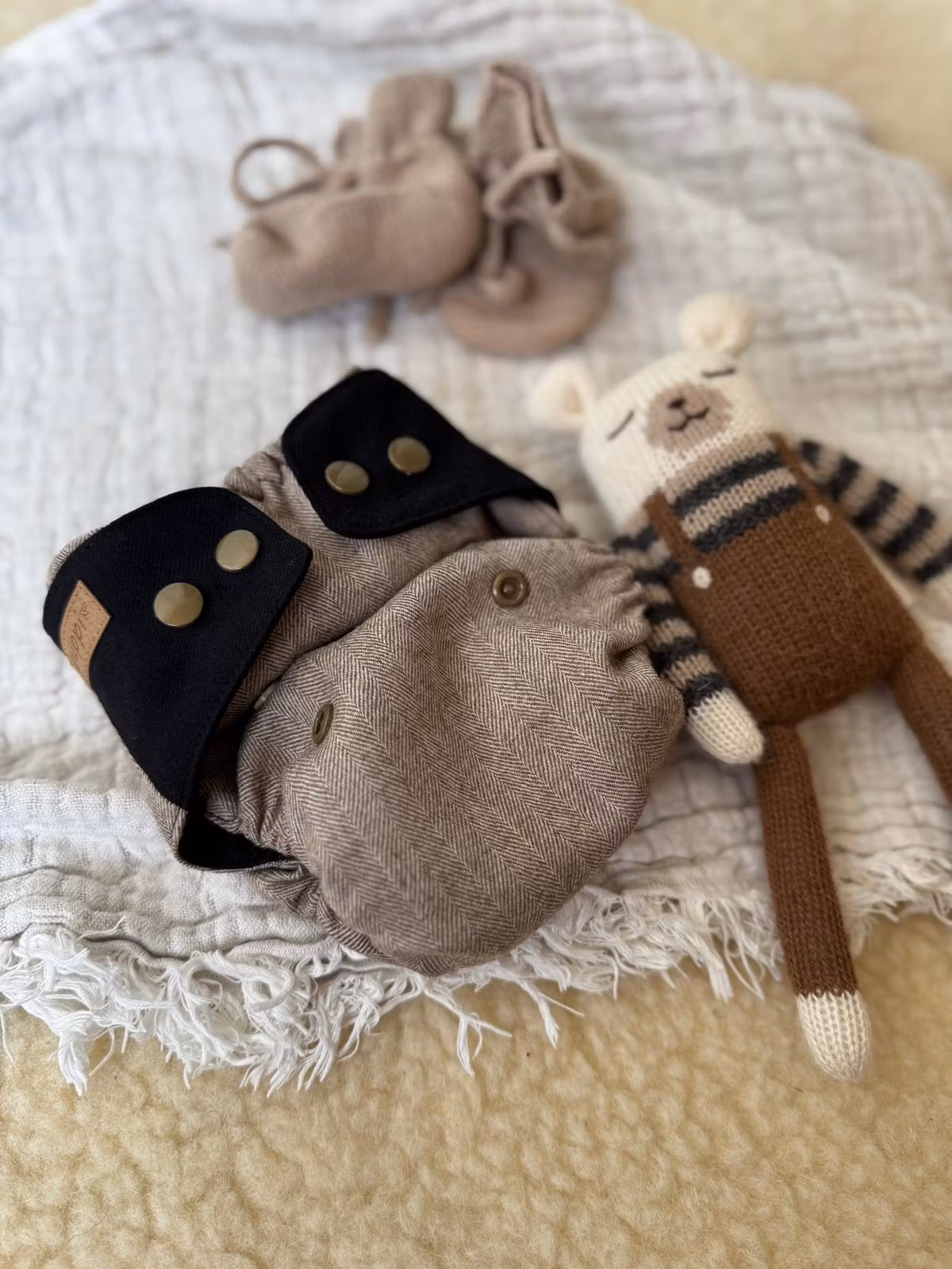 Puppi Ullskal/ SIO - Knappar- Mini One Size