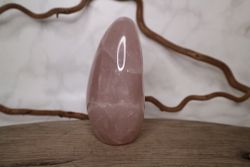 Rosenkvarts Free Form