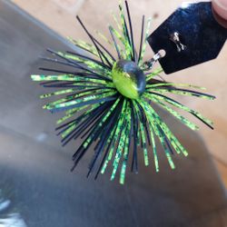 Gremlin UV - Bladed WG Football 4/0 Premium