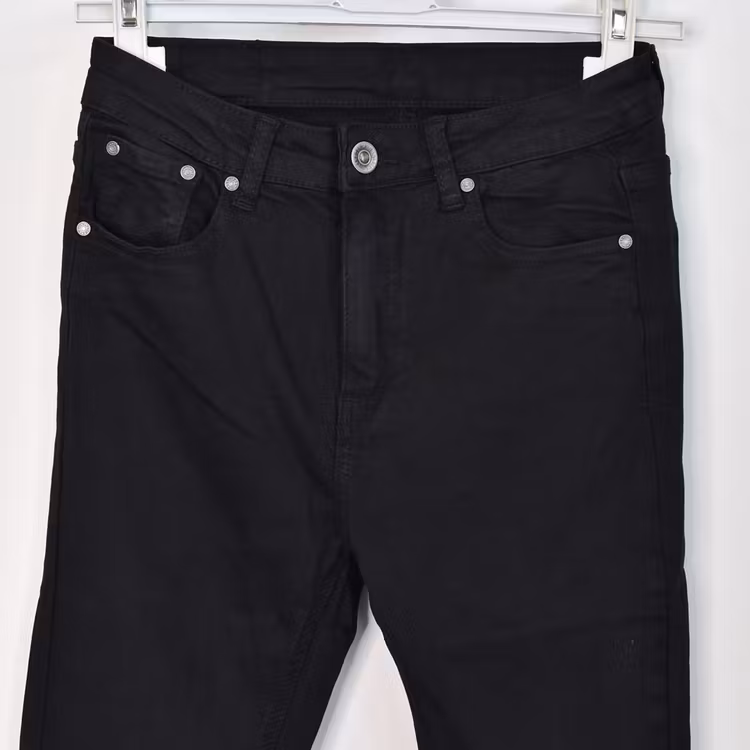 Stretchjeans Shortcut med fransar SVART - 3D Denim