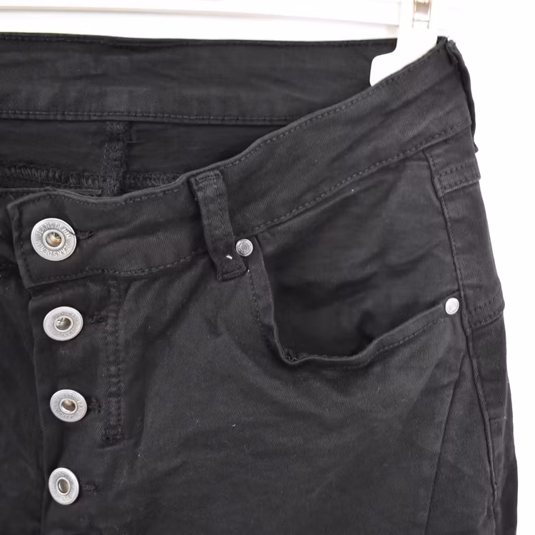 ANDRASORTERING Jeans med Knappar SVART Storlek M (38) - 3D Denim