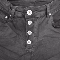 ANDRASORTERING Jeans med Knappar SVART Storlek M (38) - 3D Denim