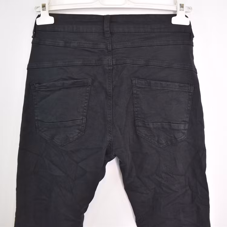 ANDRASORTERING Jeans med Knappar SVART Storlek M (38) - 3D Denim