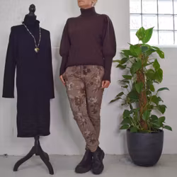 ANDRASORTERING Stretchig Byxa Ragnhild FANGO L/XL - Marta du Chateau