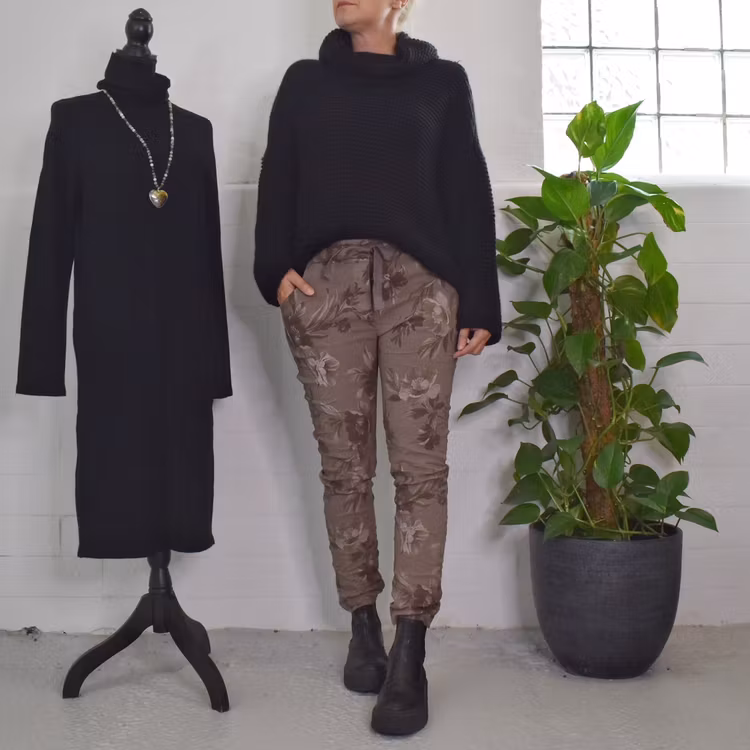 ANDRASORTERING Stretchig Byxa Ragnhild FANGO L/XL - Marta du Chateau