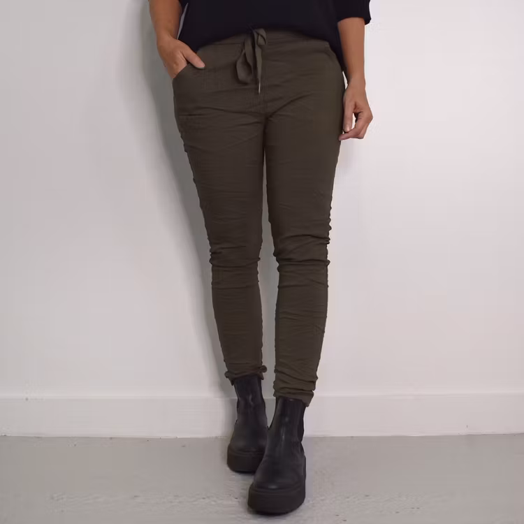 ANDRASORTERING Stretchig Byxa Alva MÖRK KAKI