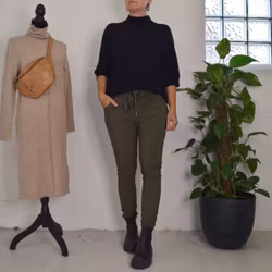 ANDRASORTERING Stretchig Byxa Alva MÖRK KAKI