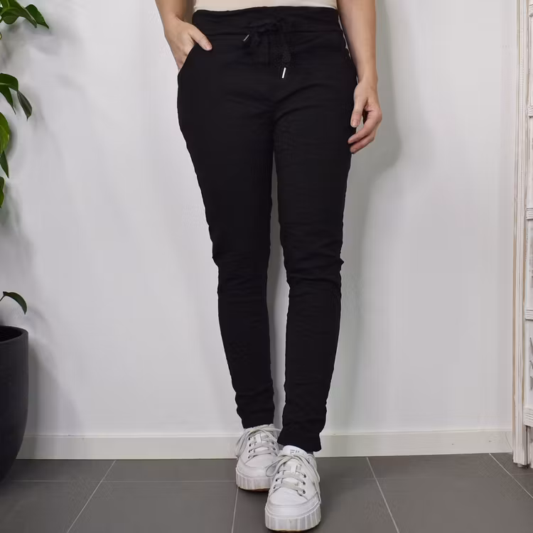 ANDRASORTERING Stretchig Byxa Alva SVART