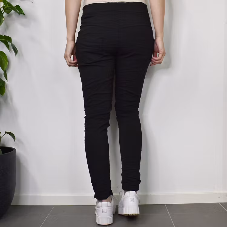 ANDRASORTERING Stretchig Byxa Alva SVART