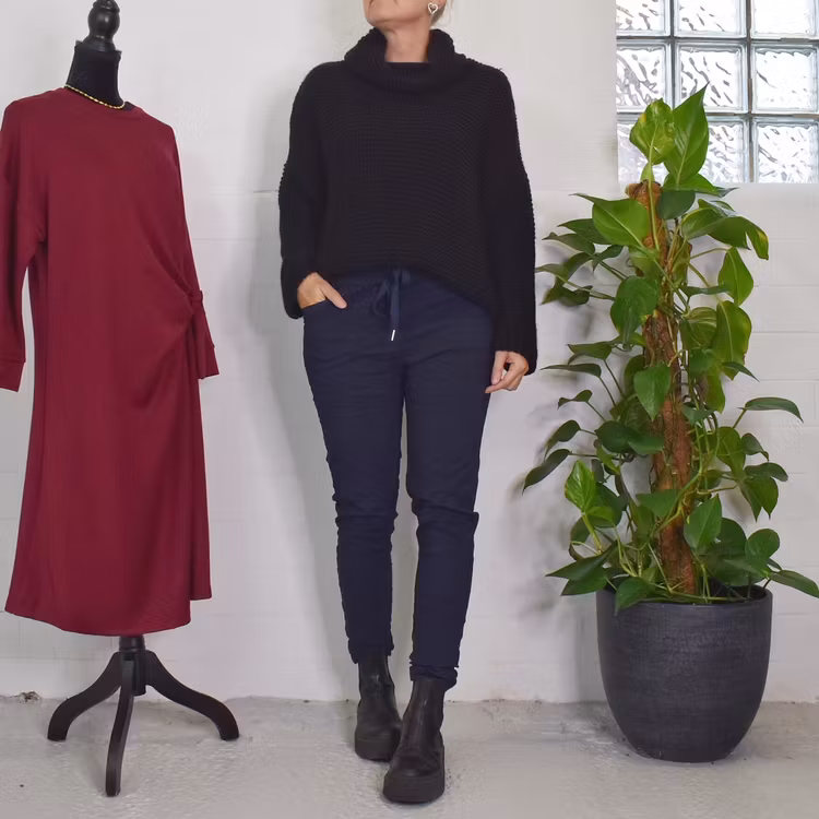 ANDRASORTERING Stretchig Byxa Alva MÖRKBLÅ