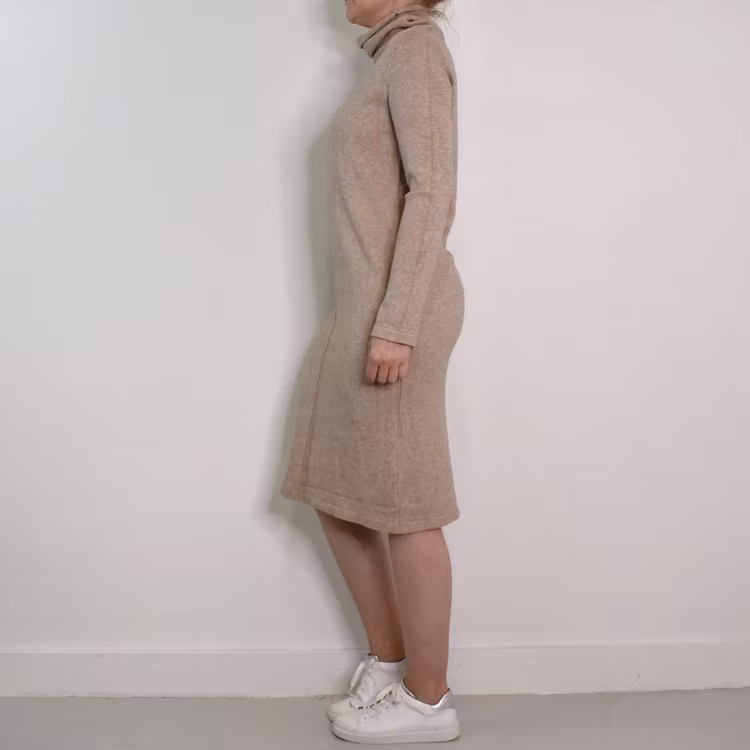 ANDRASORTERING Finstickad Klänning FANGO CHIARO