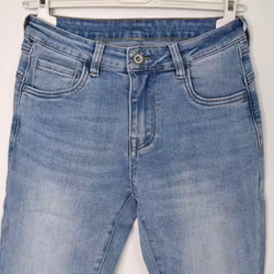 ANDRASORTERING Jeans med Gylf LJUS BLÅ Storlek M/38 - 3D Denim