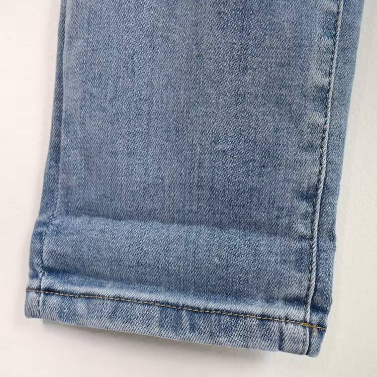 ANDRASORTERING Jeans med Gylf LJUS BLÅ Storlek M/38 - 3D Denim