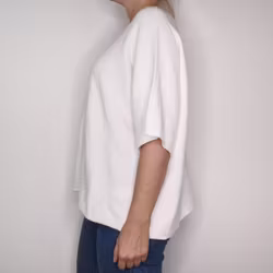 ANDRASORTERING Finstickad Ponchotröja Sia VIT - Marta du Chateau