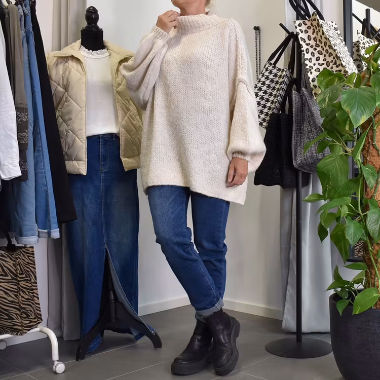 SECOND HAND! Stickad Tröja Over Sized ECRU