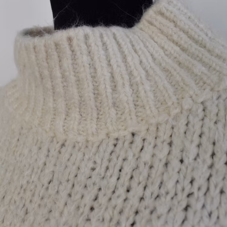SECOND HAND! Stickad Tröja Over Sized ECRU