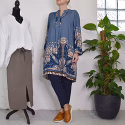 ANDRASORTERING Tunika Capri JEANSBLÅ L/XL - Marta du Chateau