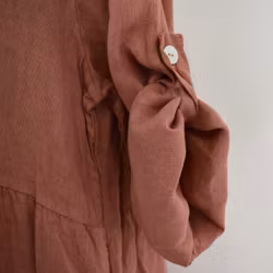 ANDRASORTERING Linneklänning med Fickor MELOGRANO