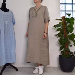 ANDRASORTERING Linneklänning Krås FANGO