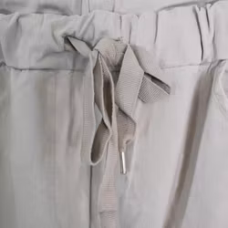 ANDRASORTERING Stretchig Kjol Märta BEIGE - Mix By Heart