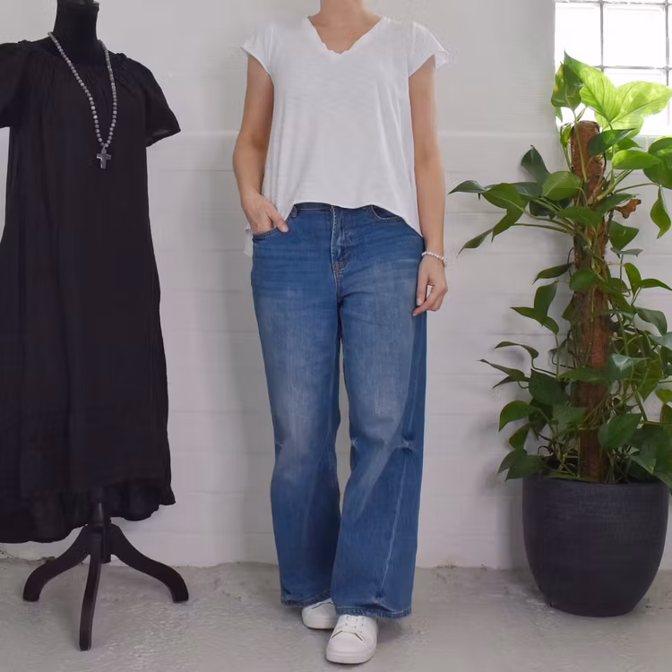 ANDRASORTERING T-shirt Marianna VIT - Marta du Chateau