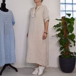 ANDRASORTERING Linneklänning Krås SABBIA