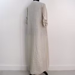 ANDRASORTERING Linneklänning Krås SABBIA