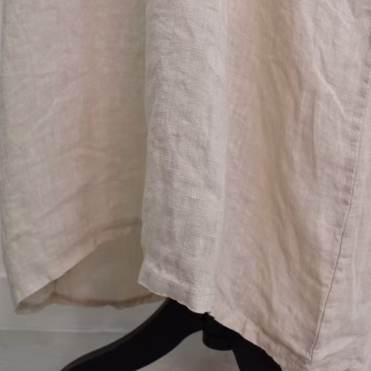 ANDRASORTERING Linneklänning Krås SABBIA