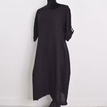 ANDRASORTERING Linneklänning Sweet SVART