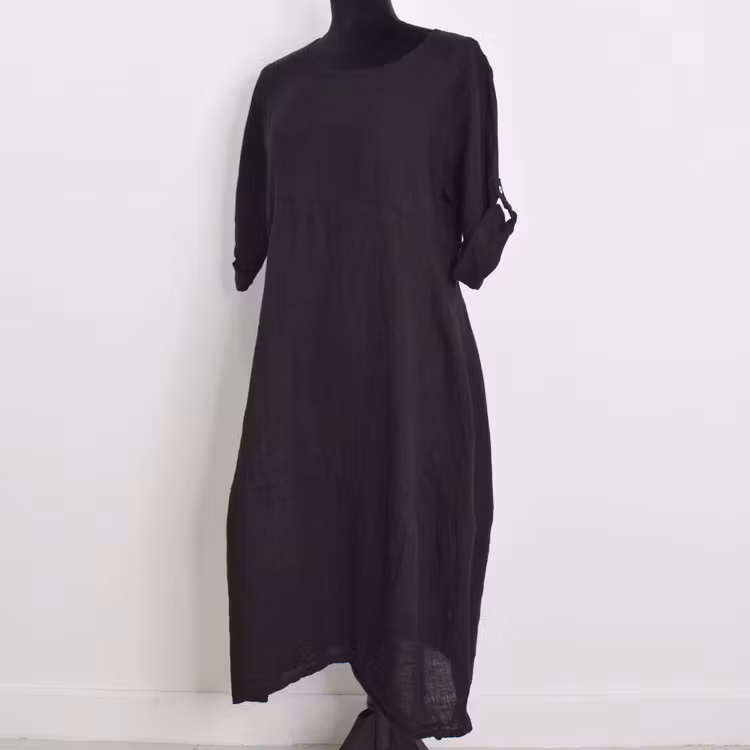 ANDRASORTERING Linneklänning Sweet SVART