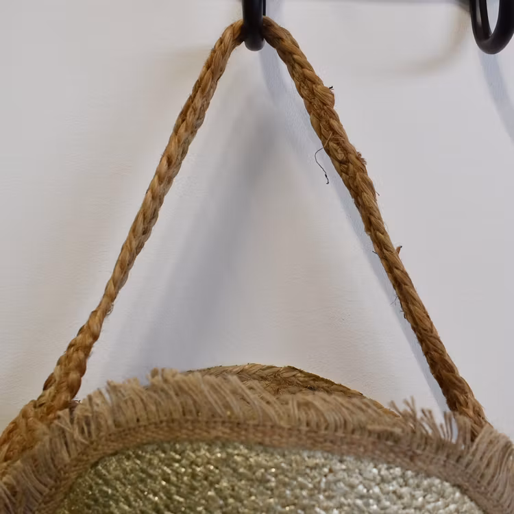 Väska i naturmaterial GULD