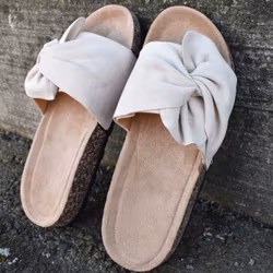 Sandal med liten rosett BEIGE - Bello Star