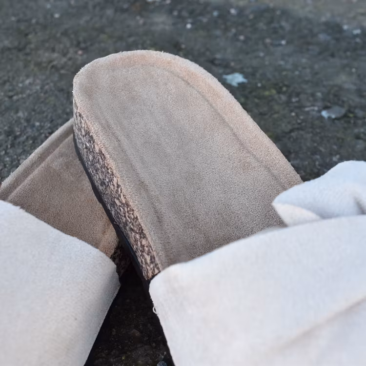 Sandal med liten rosett BEIGE - Bello Star