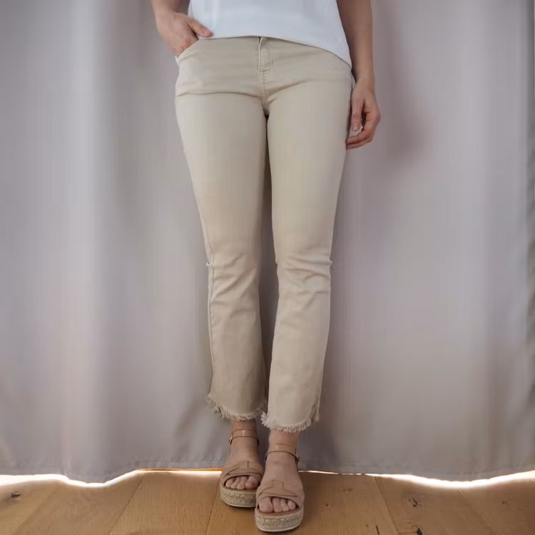 Stretchjeans Shortcut med fransar BEIGE - 3D Denim
