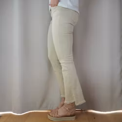 Stretchjeans Shortcut med fransar BEIGE - 3D Denim