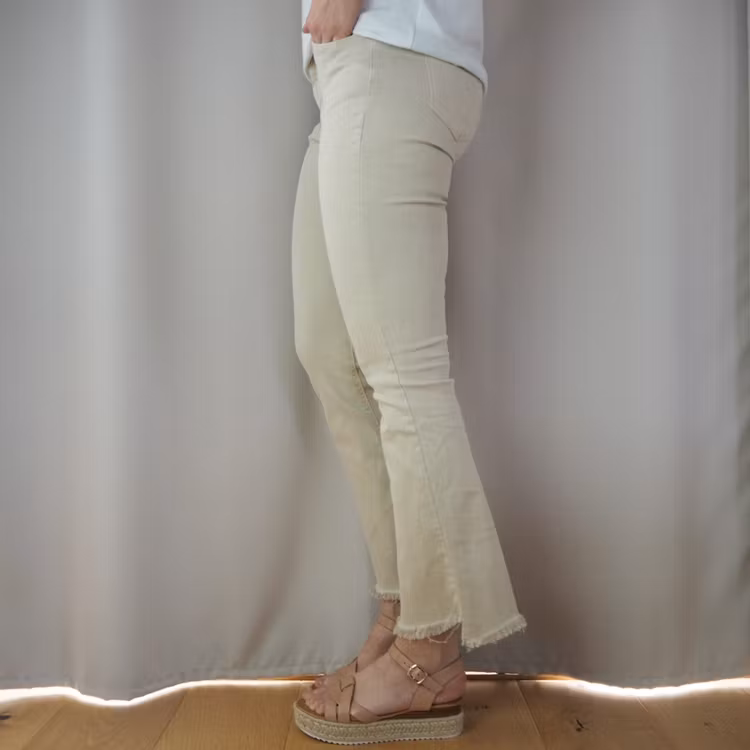 Stretchjeans Shortcut med fransar BEIGE - 3D Denim