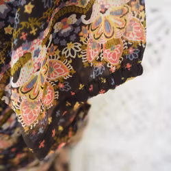Klänning Lilly BLACK PAISLEY - Saint Tropez