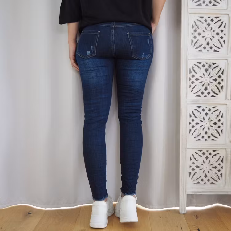 Stretchjeans med fransar MÖRK DENIM - Train of Trend