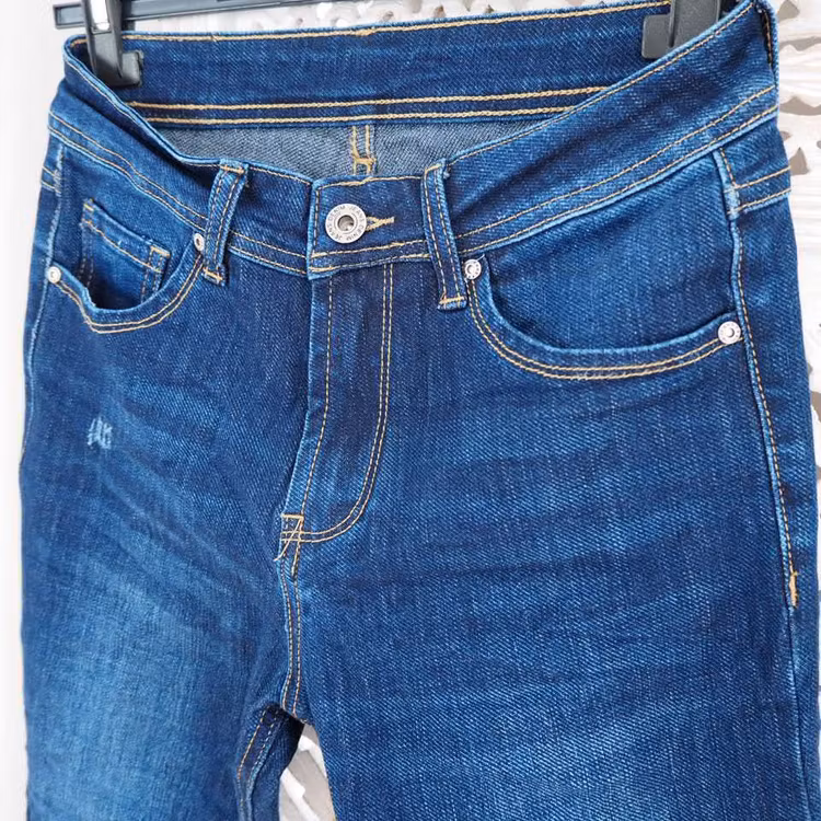 Stretchjeans med fransar MÖRK DENIM - Train of Trend