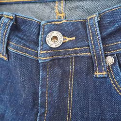 Stretchjeans med fransar MÖRK DENIM - Train of Trend