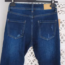 Stretchjeans med fransar MÖRK DENIM - Train of Trend