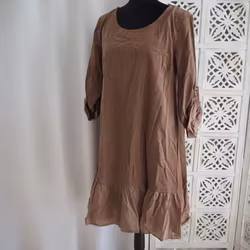 Klänning Prune Manchester LATTE - Reunion Home