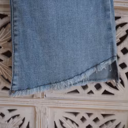 Jeans Shortcut med fransar SLITEN LJUS BLÅ - 3D Denim