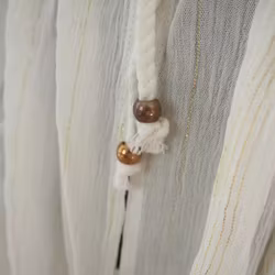 Kaftan med broderier VIT