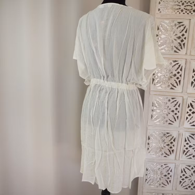 Kaftan med broderier VIT