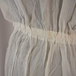 Kaftan med broderier VIT