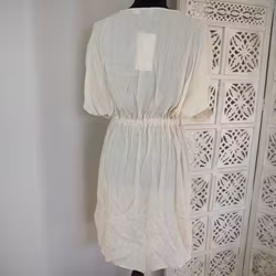 Kaftan med broderier BEIGE