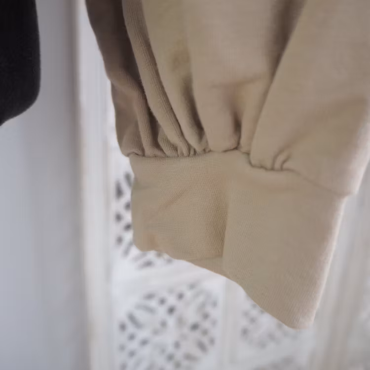 Collegetröja med volang BEIGE - d´NADA