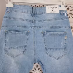 Jeans Capri SLITEN LJUS BLÅ - Newplay