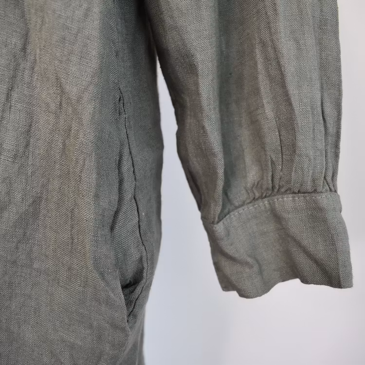 Kort linneklänning med fickor KAKI